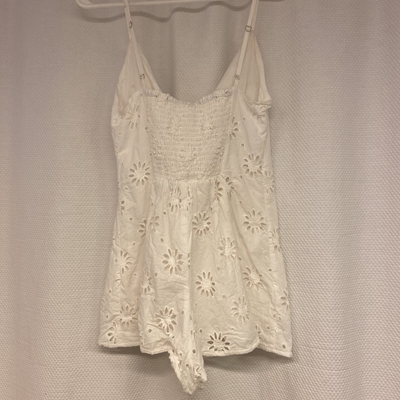 White Summer Romper Jumpsuit - Picture 4 of 4